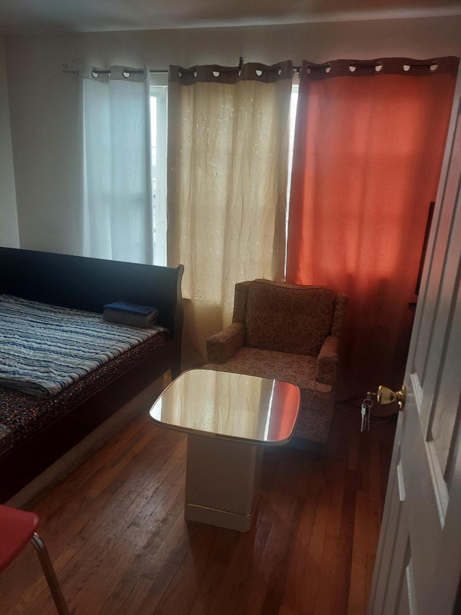 Crystal Room 1 Guest House Near 12Mins To Ewr Airport / Prudential / Njit / Penn Station Newark Dış mekan fotoğraf