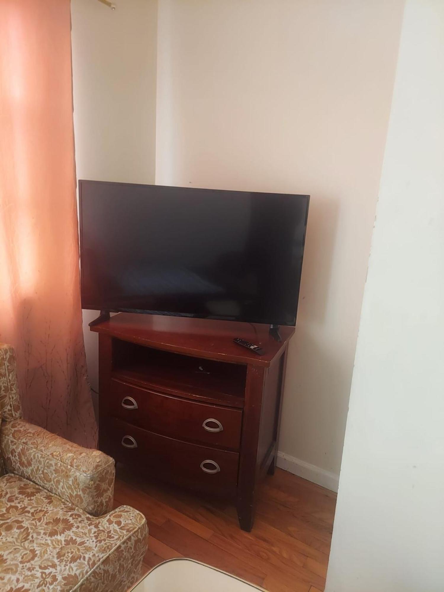 Crystal Room 1 Guest House Near 12Mins To Ewr Airport / Prudential / Njit / Penn Station Newark Dış mekan fotoğraf